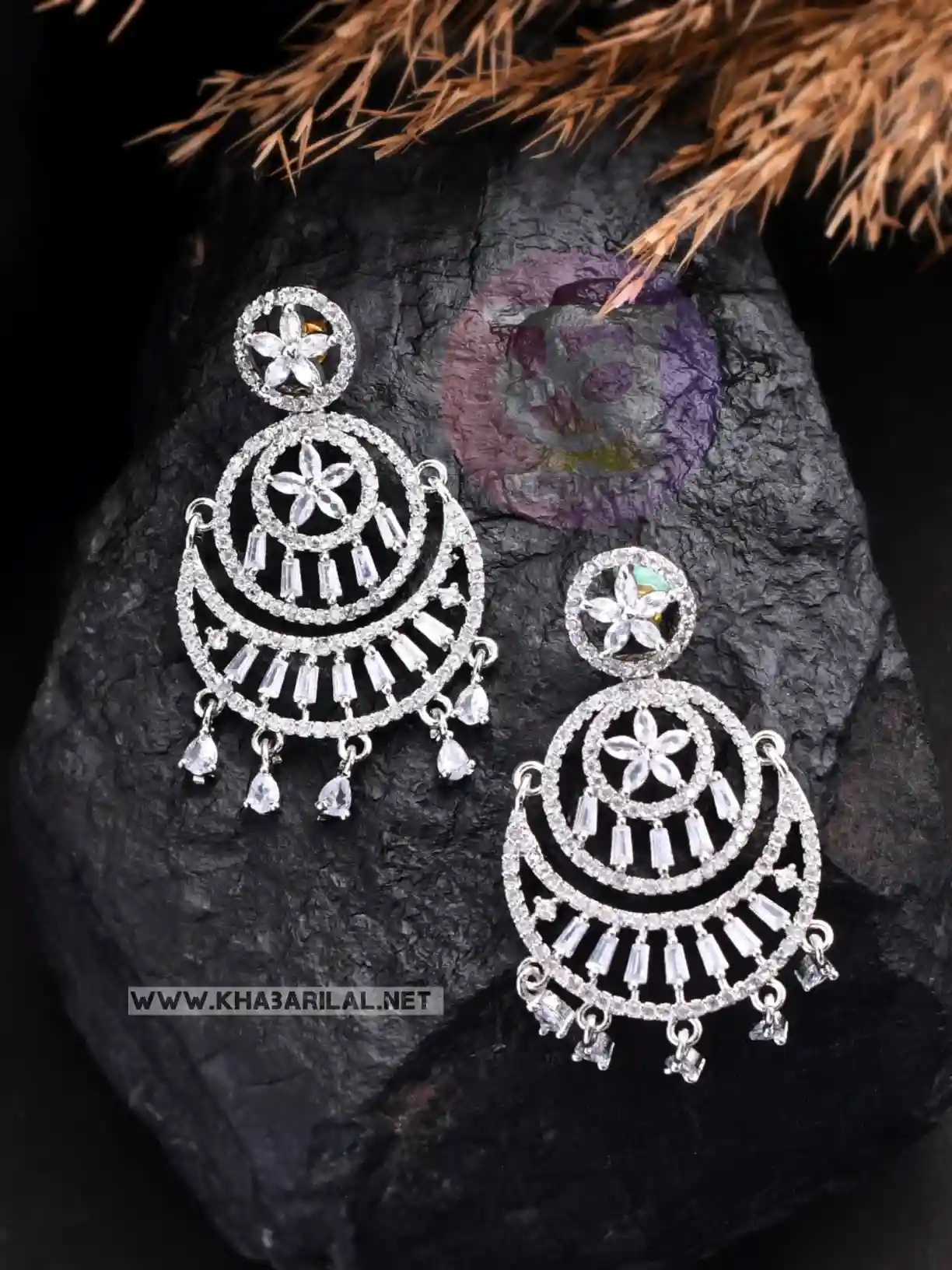 Chandbali Earrings : चांद जैसा खिल उठेगा आपका चेहरा जब आप स्टाइल करेंगी ये चाँदबली इयररिंग्स