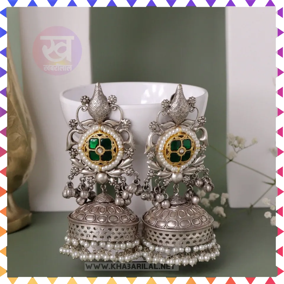 Dual Tone Earrings : फैशन की दुनिया मच जाएगा तहलका स्टाइल करें ड्यूल टोन इयररिंग्स