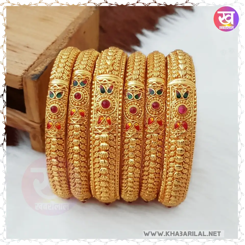 Navratri Bangles Design : चैत्र नवरात्रि में गरबा के दौरान मच जाएगी धूम जब आपकी कलाइयों में सजेंगी ये चूड़ियां