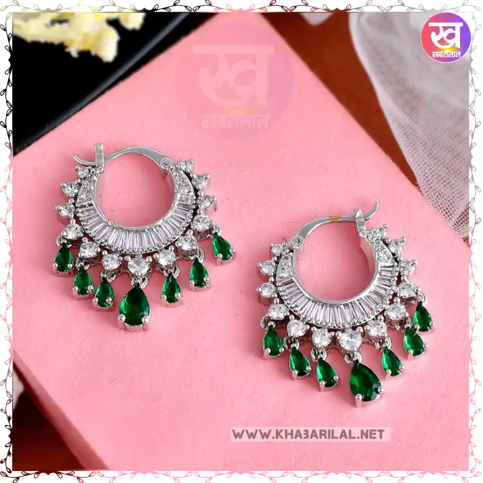 Earrings Design 2024 : टॉप फैशन आइटम के रूप में शामिल है यह 3 इयररिंग