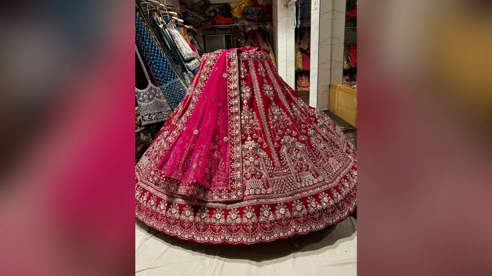 New lehenga design : सावन को स्पेशल बनाने के लिए मार्केट में आ गए ये लेटेस्ट न्यू लहंगा डिजाइन