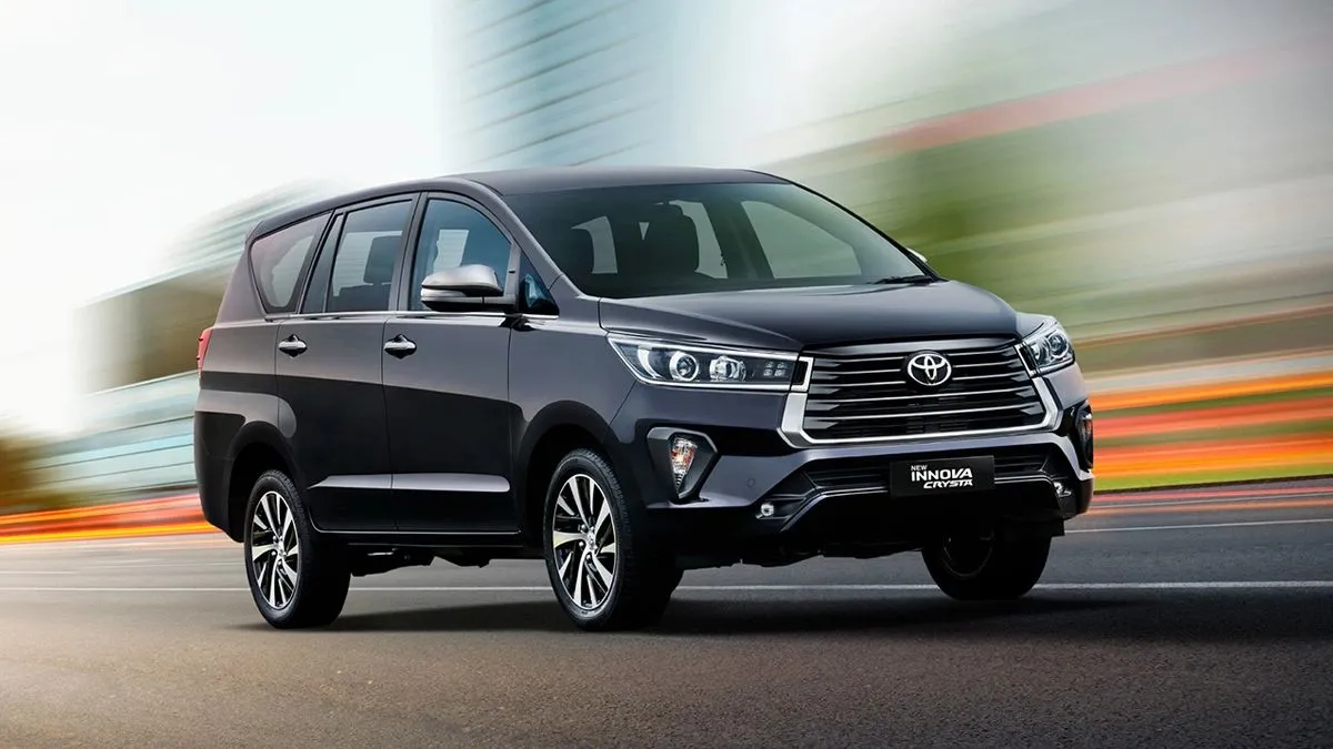 भारतीय मार्केट में रुतबा कायम करने आ गई Toyota Innova Crysta खास डिजाइनर और आधुनिक फीचर्स