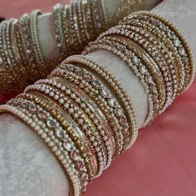 Karwa Chauth में रॉयल लुक पाने ट्राई करिए ये 3 Rajasthani Bangles Set