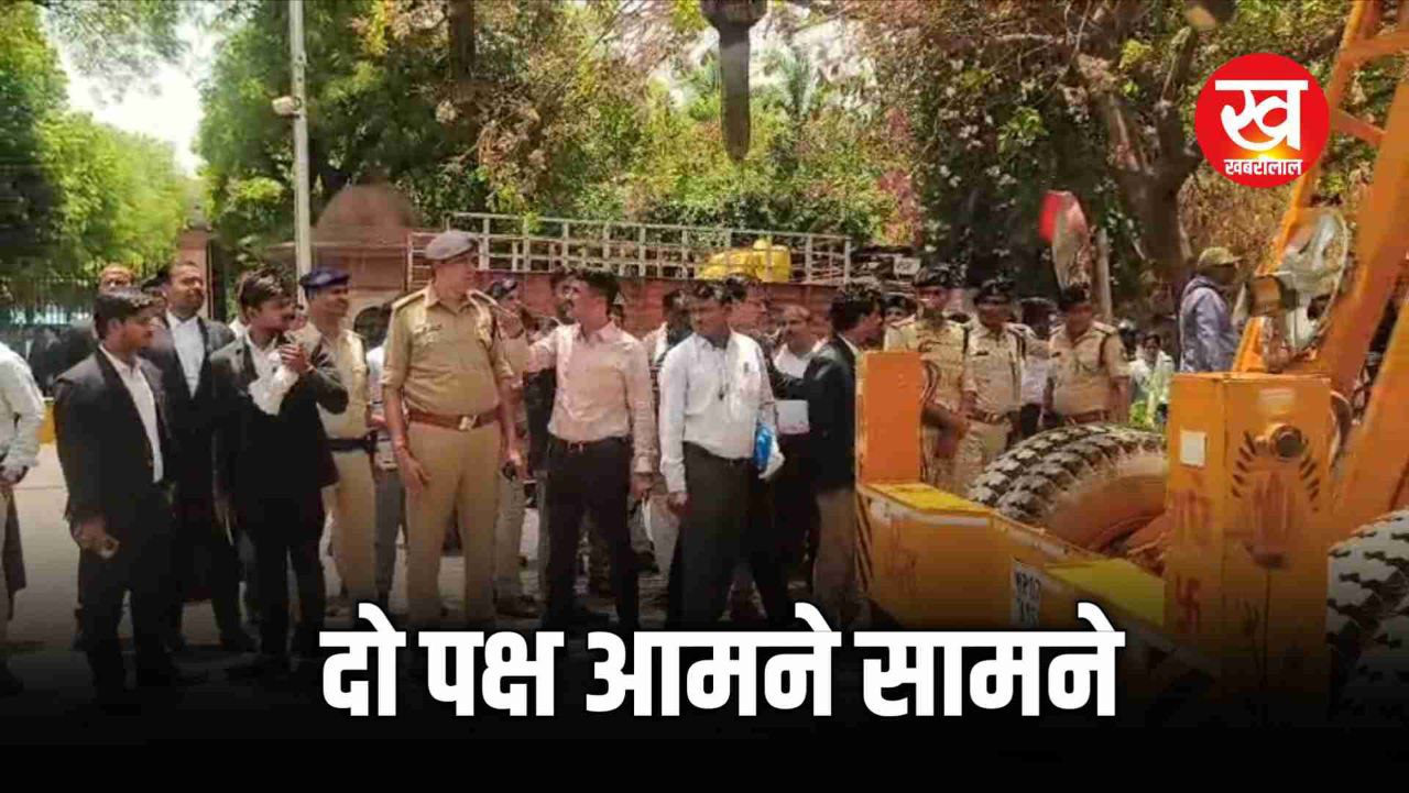 बाबा साहब भीमराव अंबेडकर की प्रतिमा के पकड़ा तूल