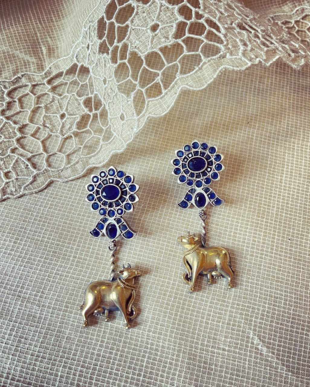 Nandi Earrings Design : Sawan 2025 महोत्सव में मिल जाएगा फैशन गर्ल का सर्टिफिकेट ट्राय करिए ये डिजाईन Nandi Earrings Design : Sawan 2025 महोत्सव में मिल जाएगा फैशन गर्ल का सर्टिफिकेट ट्राय करिए ये डिजाईन