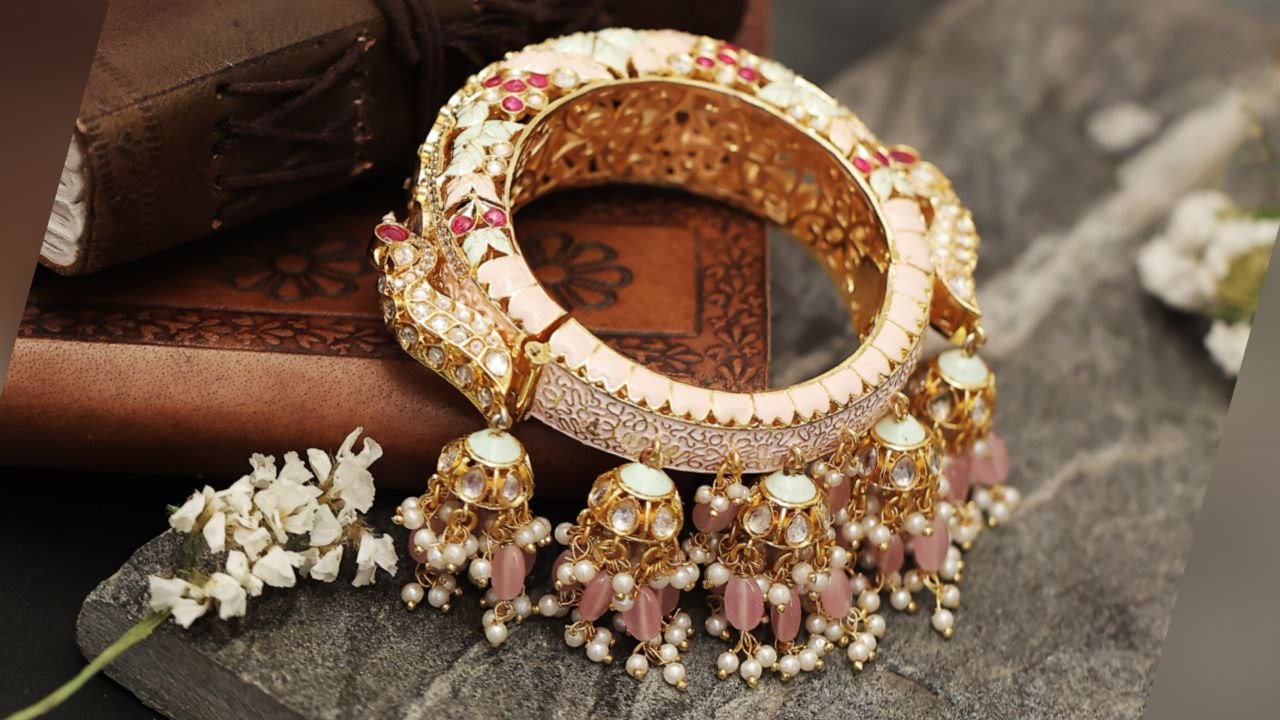 Designer Saanvi Bangles: ब्राइडल की ही नहीं, बहुरानी की भी बढ़ेगी प्रतिष्ठा और शान, देखिए सानवी बैंगल्स के लेटेस्ट डिजाइन